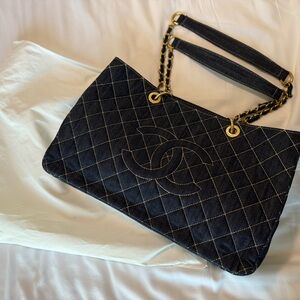 Black Quilted Women's Bag